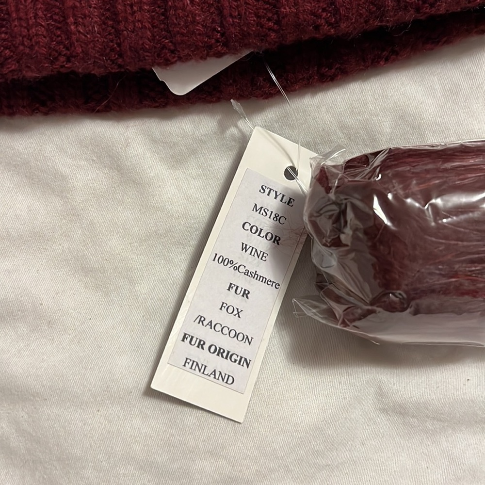 Chic Burgundy Knit Hat with Faux Fur Pom - Picture 3 of 3